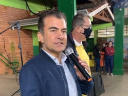 Recurso destinado por Marçal Filho garante TVs para escola Vilmar