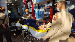 Colisão frontal entre Palio e Siena deixa professores e cantor feridos