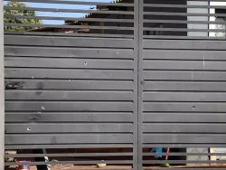 Homem é assassinado a tiros na frente da esposa na noite de domingo