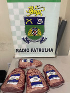 Policia Militar prende mulher tentando furtar picanha em supermercado