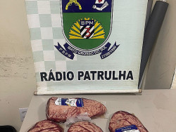 Policia Militar prende mulher tentando furtar picanha em supermercado