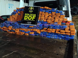 Carregamento de maconha escondida em caminhão guincho é apreendido pelo DOF
