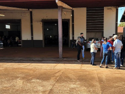 Corpo de menino atropelado por motorista bêbado é velado em Piraporã