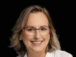 Ex-secretária deve ser 1ª suplente de douradense candidato ao Senado