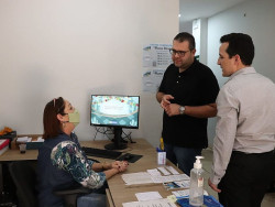 Alan Guedes entrega 90 novos computadores para Central do Cidadão