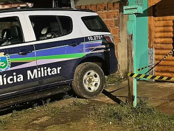 Homem é executado com 12 tiros de pistola 9mm em varanda de residência