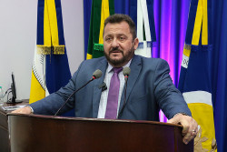 Prefeitura faz limpeza em bairros a pedido de Laudir Munaretto