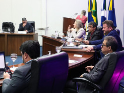Vereadores aprovam cinco projetos durante 27ª sessão ordinária do ano