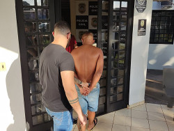 Homem é preso por tráfico após policiais investigarem furto de bicicleta