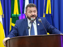 Laudir quer convênio entre prefeitura e hospitais para atender animais