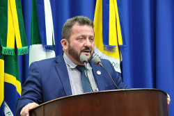 Laudir cobra semáforo em cruzamento com acidentes na Weimar Torres