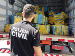 Mais três toneladas de maconha são apreendidas em entreposto no Esplanada