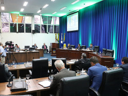 Na 32ª sessão ordinária do ano, vereadores aprovam sete projetos
