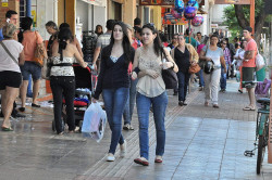 Prefeitura libera uso de calçadas para produtos do Dia das Crianças