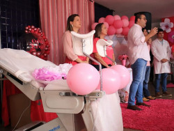 Policlínica da Mulher recebe mesa ginecológica automatizada