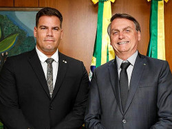 Juiz proíbe exibição de vídeo em que Bolsonaro pede voto em Contar