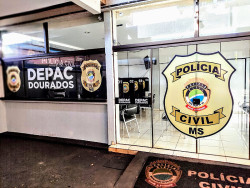 Cadeirante que seria levado para o tribunal do crime foge de veículo