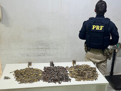 Rapaz é flagrado com 1.575 cartuchos de fuzil na BR-463