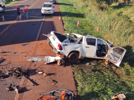 Acidente entre Hilux e ônibus deixa três mortos na BR-163