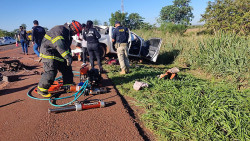 Acidente entre Hilux e ônibus deixa três mortos na BR-163