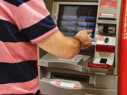 Procon orienta consumidores sobre depósitos de consignados não solicitados