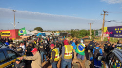 PF e PRF reforçam efetivo para liberar Trevo da Bandeira