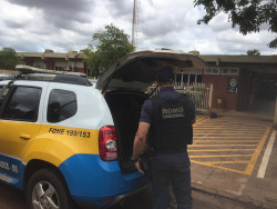 Homem com mandado de prisão em aberto é preso no Jardim Rasselen