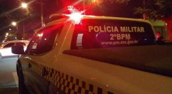 Mulher é arrastada pela rua ao ficar pendurada no carro do ex-companheiro