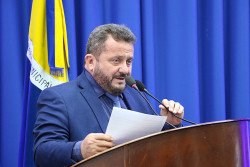 Após visita, Laudir solicita manutenção na Escola Joaquim Murtinho