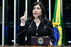 Simone diz que bloqueios bolsonaristas são “atentado à Constituição”