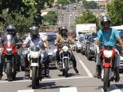 Para que o proprietário do veículo tenha acesso a anistia, precisa ser atendido presencialmente (Imagem: Assessoria)