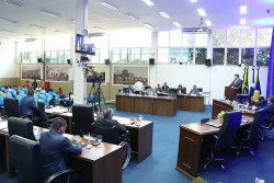 Câmara limpa pauta e prepara início do recesso parlamentar