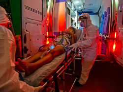 Brasil registra 1.054 mortes por Covid em 24h e passa dos 408 mil óbitos