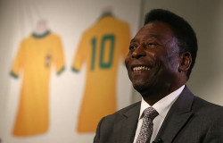 Pelé morre em decorrência de câncer aos 82 anos