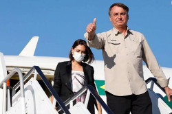 Bolsonaro diz que mundo não vai acabar e embarca para os EUA