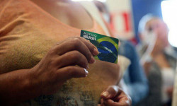 Calendário de pagamentos do Auxílio Brasil para 2023 (Foto: Agência Brasil)