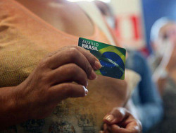 Calendário de pagamentos do Auxílio Brasil para 2023 (Foto: Agência Brasil)