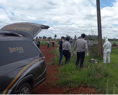 Corpo de homem é encontrado em área de loteamento em Dourados (Foto: Leandro Hosbakc)