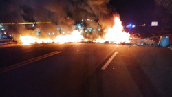 Bolsonaristas ateiam fogo e bloqueiam BR-163 na Capital