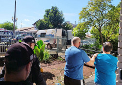 Policiais penais presos por tráfico são levados para a Capital