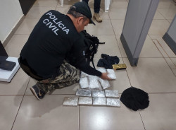 Drogas e munições apreendidas pelo Dracco (Foto: Divulgação)