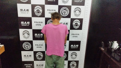 Homem preso em Dourados (Foto: Adilson Domingos)