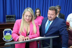 Empossada na Câmara, Tânia Cristina diz que realiza sonho de menina