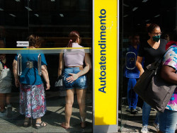 Os sites e aplicativos dos bancos continuam funcionando normalmente (Foto: Agência Brasil)