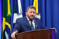 Licitação de material odontológico atende pedido de Laudir