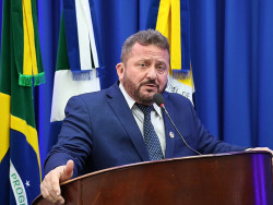 Licitação de material odontológico atende pedido de Laudir
