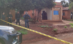 Policial diz que homem morto em distrito tentou tomar sua arma