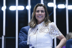 Católica, senadora de MS passa a integrar bancada evangélica no Senado