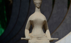 STF suspende processos e decisões judiciais sobre decreto de armas