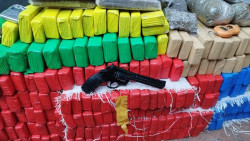 Material apreendido pela Polícia Militar (Foto: Adilson Domingos)